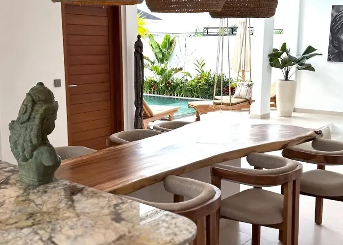 Jaya Luxury 3 Bed Private Pool Jacuzzi 5 Minutes From Nuanu *