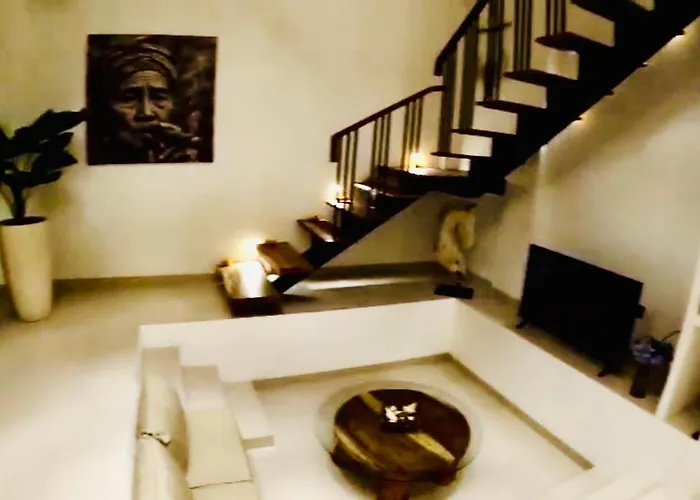 Jaya Luxury 3 Bed Private Pool Jacuzzi 5 Minutes From Nuanu Munggu