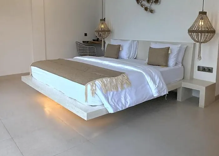 Jaya Luxury 3 Bed Private Pool Jacuzzi 5 Minutes From Nuanu Villa *