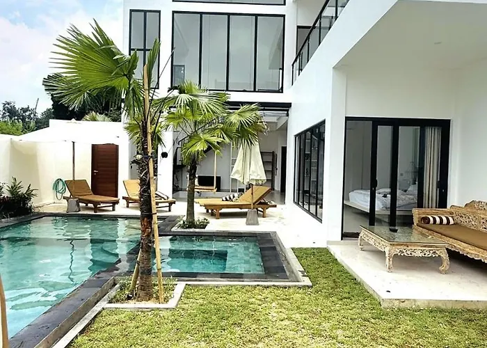 Jaya Luxury 3 Bed Private Pool Jacuzzi 5 Minutes From Nuanu Munggu