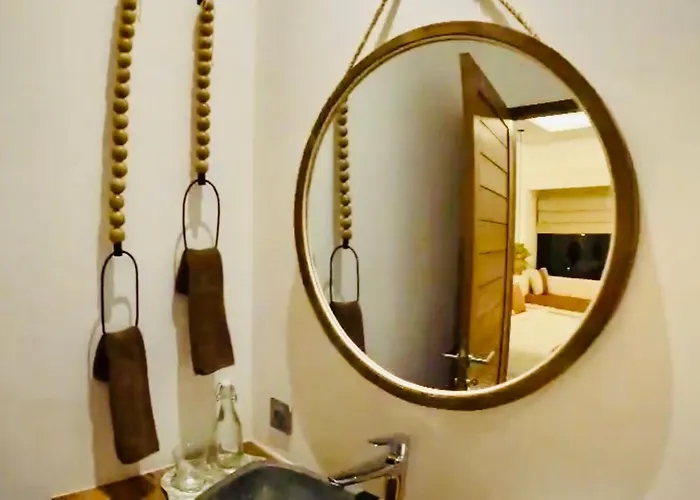 Jaya Luxury 3 Bed Private Pool Jacuzzi 5 Minutes From Nuanu Villa