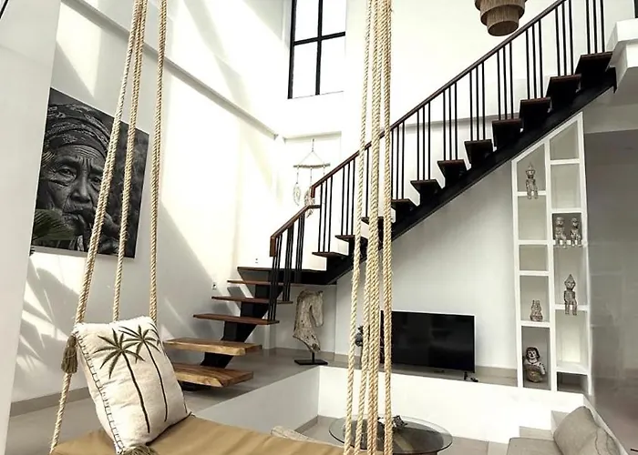 Jaya Luxury 3 Bed Private Pool Jacuzzi 5 Minutes From Nuanu Villa *